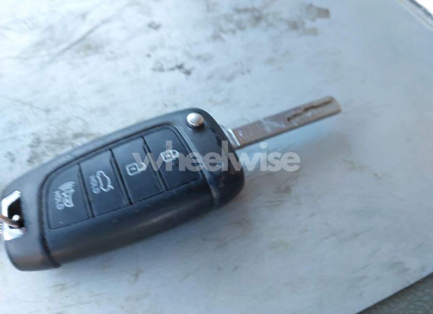 Photo 11 of 2019 Hyundai Accent SE (VIN 3KPC24A33KE069184)