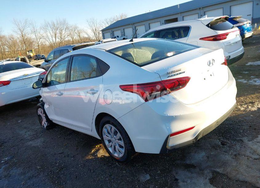 Photo 3 of 2019 Hyundai Accent SE (VIN 3KPC24A33KE069184)