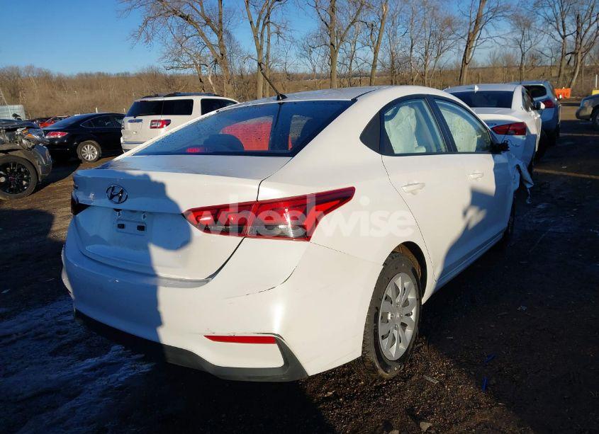 Photo 4 of 2019 Hyundai Accent SE (VIN 3KPC24A33KE069184)