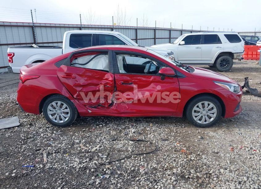 Photo 13 of 2019 Hyundai Accent SE (VIN 3KPC24A33KE069198)