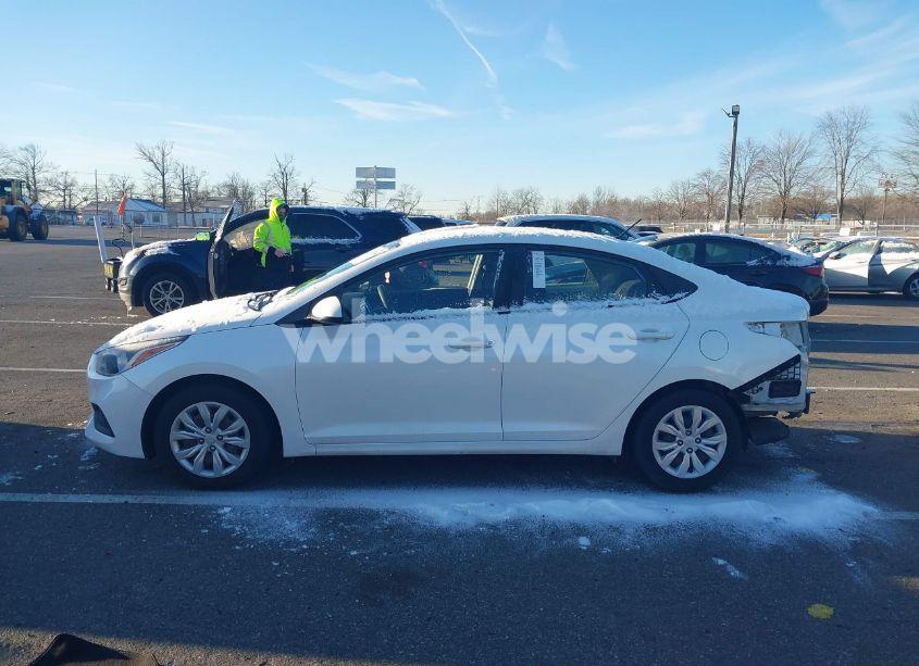 Photo 14 of 2019 Hyundai Accent SE (VIN 3KPC24A33KE072134)