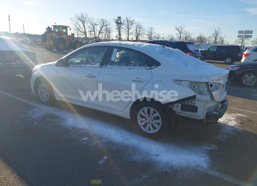 Photo 3 of 2019 Hyundai Accent SE (VIN 3KPC24A33KE072134)