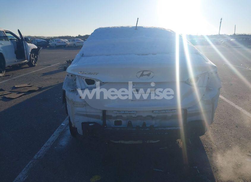 Photo 6 of 2019 Hyundai Accent SE (VIN 3KPC24A33KE072134)