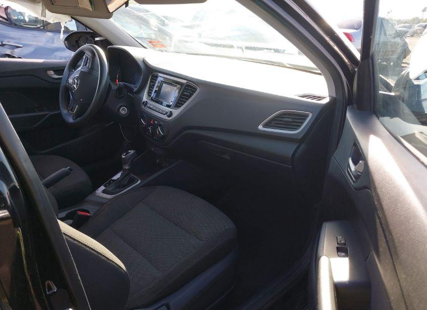 Photo 5 of 2019 Hyundai Accent SE (VIN 3KPC24A33KE085157)