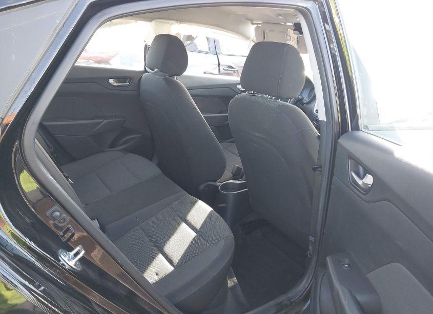 Photo 8 of 2019 Hyundai Accent SE (VIN 3KPC24A33KE085157)