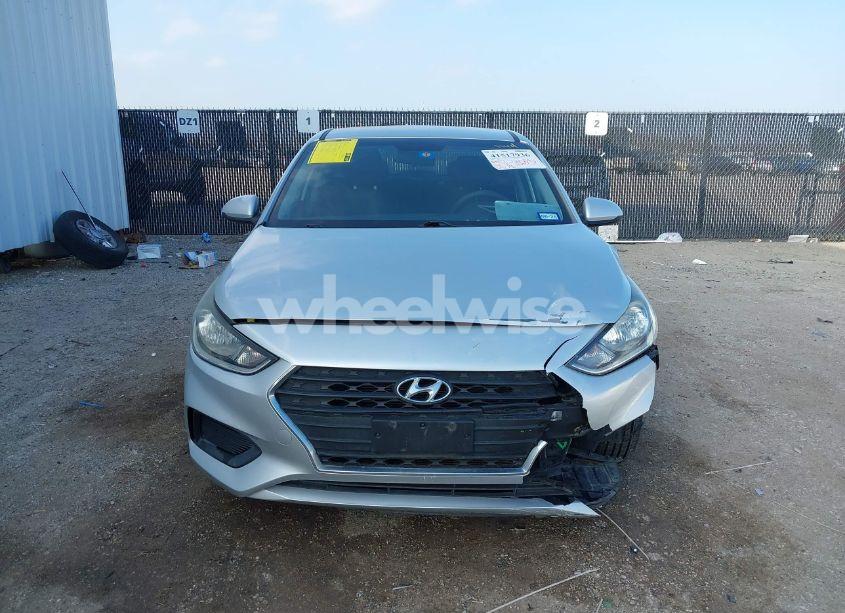 Photo 13 of 2018 Hyundai Accent SE (VIN 3KPC24A34JE017853)