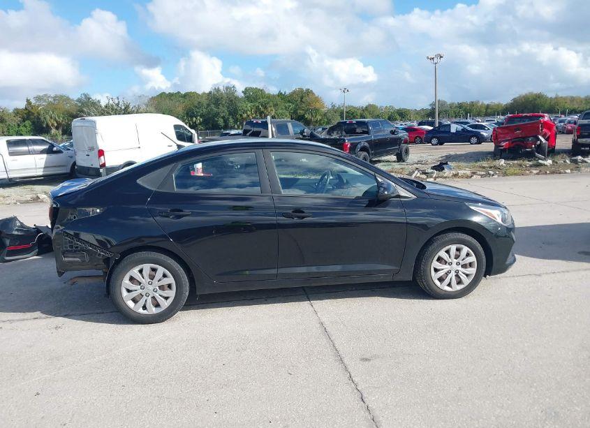 Photo 14 of 2018 Hyundai Accent SE (VIN 3KPC24A34JE029033)