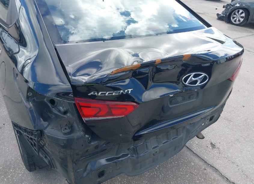 Photo 6 of 2018 Hyundai Accent SE (VIN 3KPC24A34JE029033)