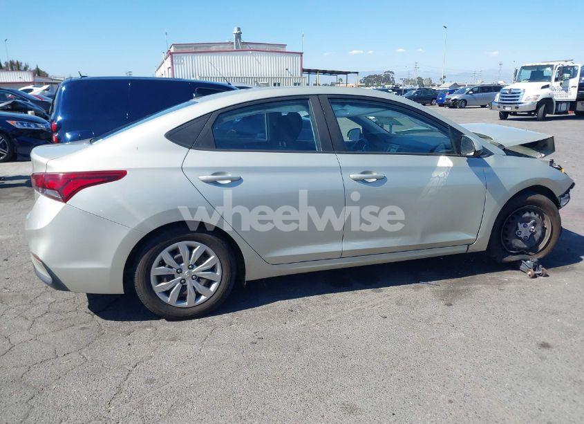 Photo 14 of 2019 Hyundai Accent SE (VIN 3KPC24A34KE045556)