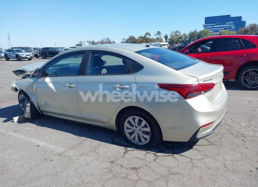 Photo 3 of 2019 Hyundai Accent SE (VIN 3KPC24A34KE045556)