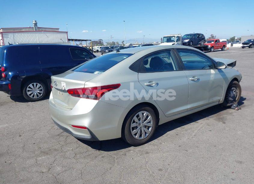 Photo 4 of 2019 Hyundai Accent SE (VIN 3KPC24A34KE045556)