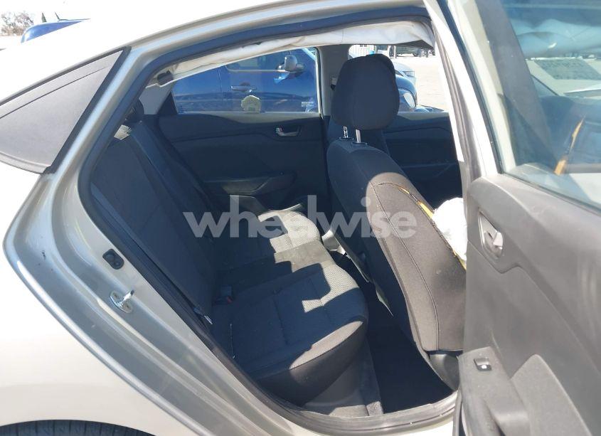 Photo 8 of 2019 Hyundai Accent SE (VIN 3KPC24A34KE045556)