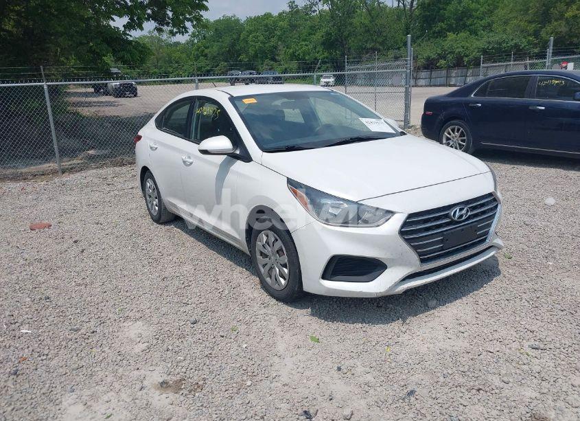 2019 Hyundai Accent SE (VIN 3KPC24A34KE052121) main photo