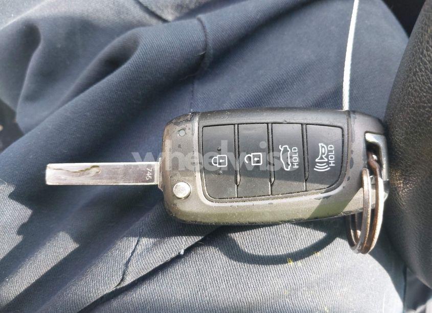 Photo 11 of 2019 Hyundai Accent SE (VIN 3KPC24A34KE052121)