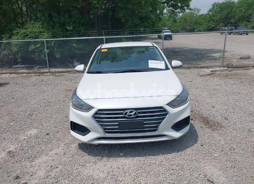 Photo 12 of 2019 Hyundai Accent SE (VIN 3KPC24A34KE052121)