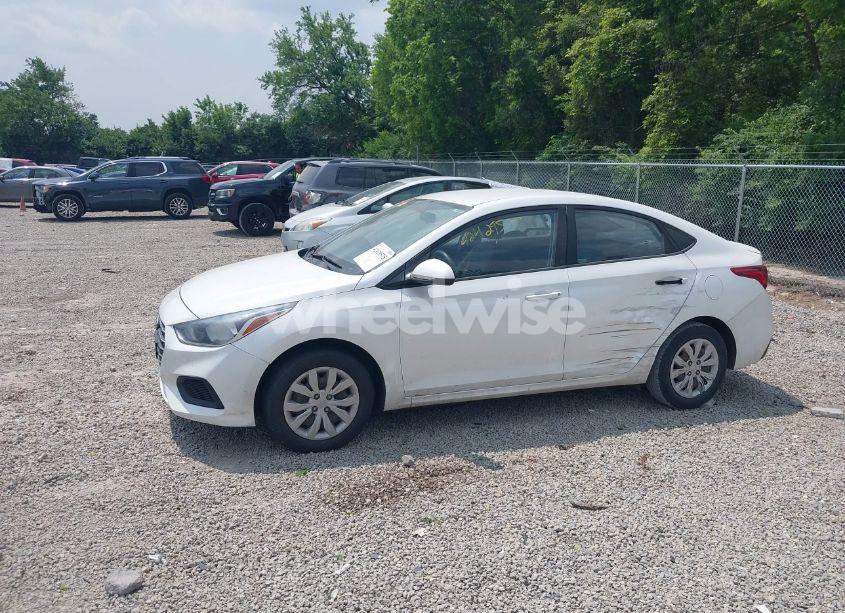 Photo 14 of 2019 Hyundai Accent SE (VIN 3KPC24A34KE052121)
