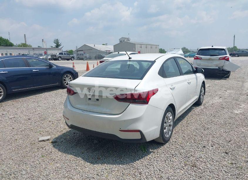 Photo 4 of 2019 Hyundai Accent SE (VIN 3KPC24A34KE052121)