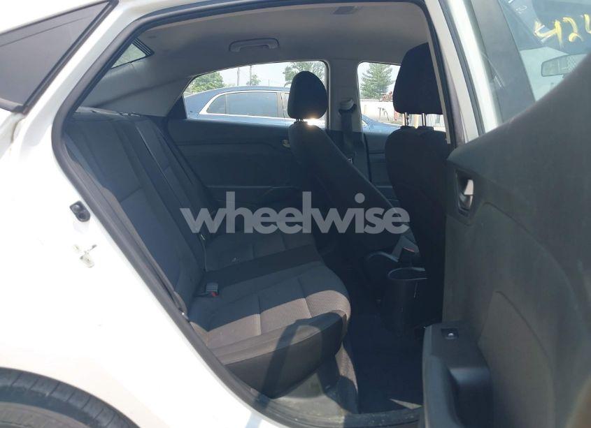 Photo 8 of 2019 Hyundai Accent SE (VIN 3KPC24A34KE052121)