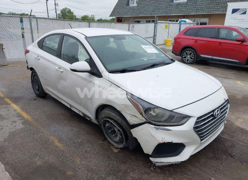 2019 Hyundai Accent SE (VIN 3KPC24A34KE061482) main photo