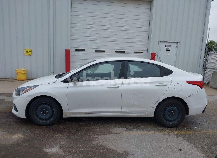 Photo 14 of 2019 Hyundai Accent SE (VIN 3KPC24A34KE061482)
