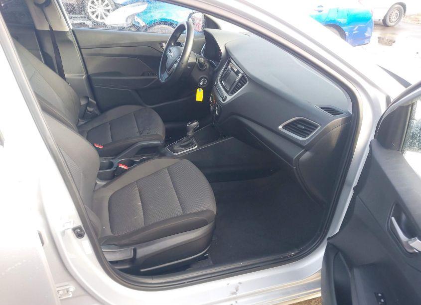 Photo 5 of 2019 Hyundai Accent SE (VIN 3KPC24A34KE067797)