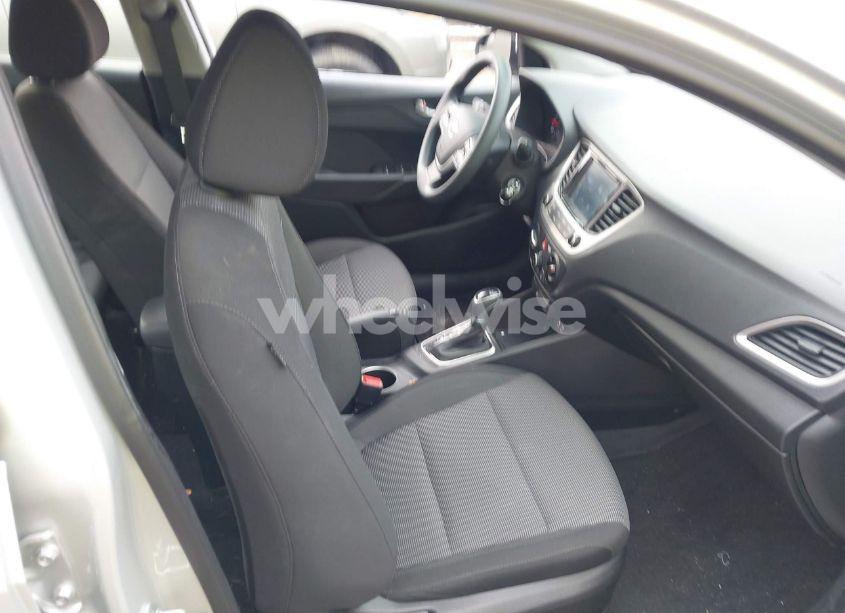 Photo 5 of 2019 Hyundai Accent SEL (VIN 3KPC24A34KE069422)