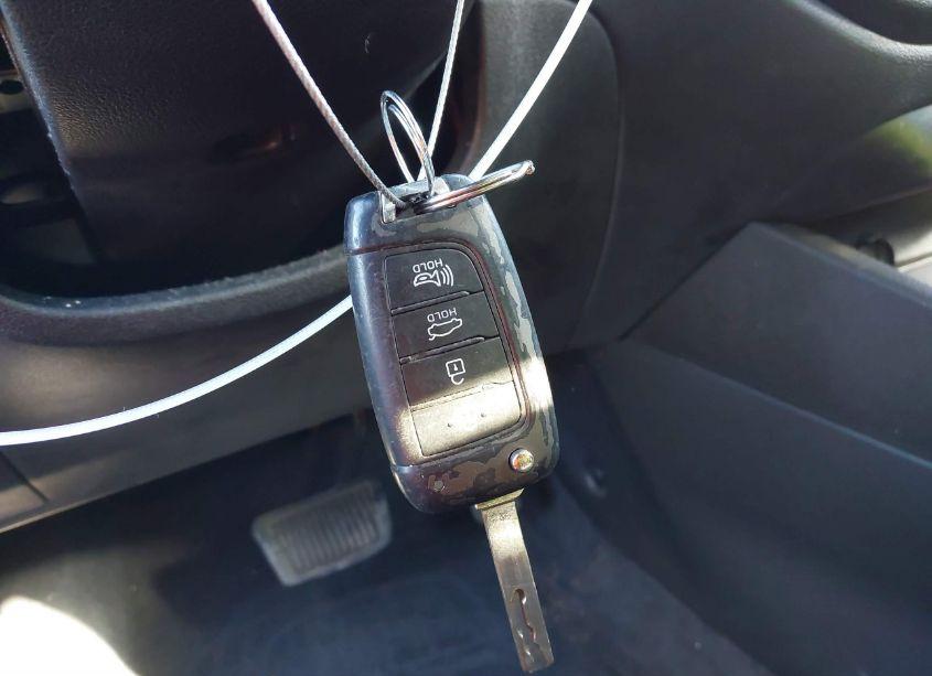 Photo 11 of 2018 Hyundai Accent SE (VIN 3KPC24A35JE022057)