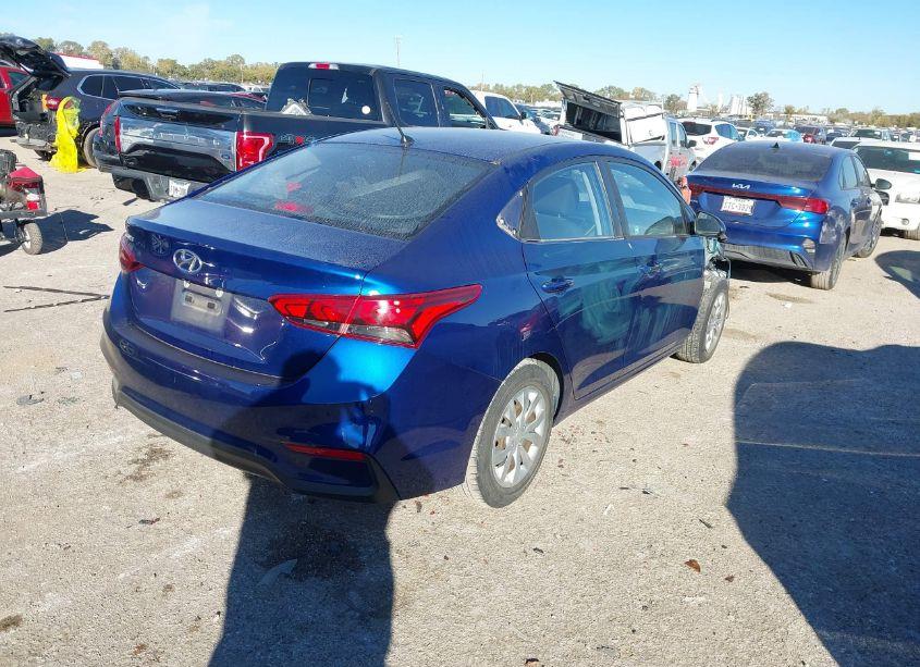 Photo 4 of 2018 Hyundai Accent SE (VIN 3KPC24A35JE022057)