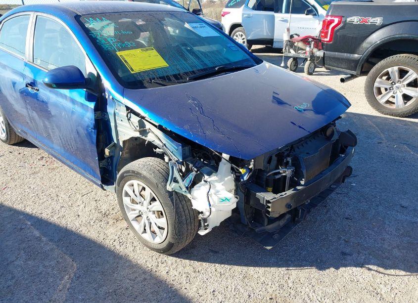 Photo 6 of 2018 Hyundai Accent SE (VIN 3KPC24A35JE022057)