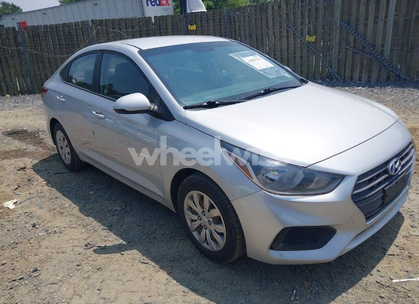 2018 Hyundai Accent SE (VIN 3KPC24A35JE034306) main photo