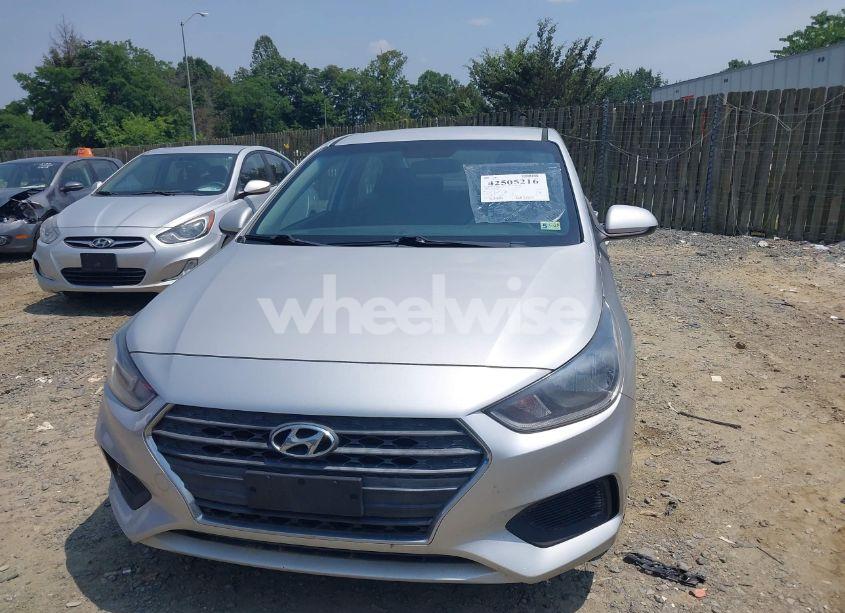 Photo 6 of 2018 Hyundai Accent SE (VIN 3KPC24A35JE034306)