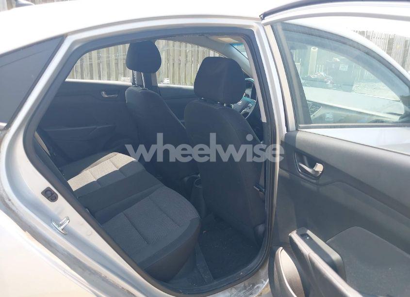 Photo 8 of 2018 Hyundai Accent SE (VIN 3KPC24A35JE034306)