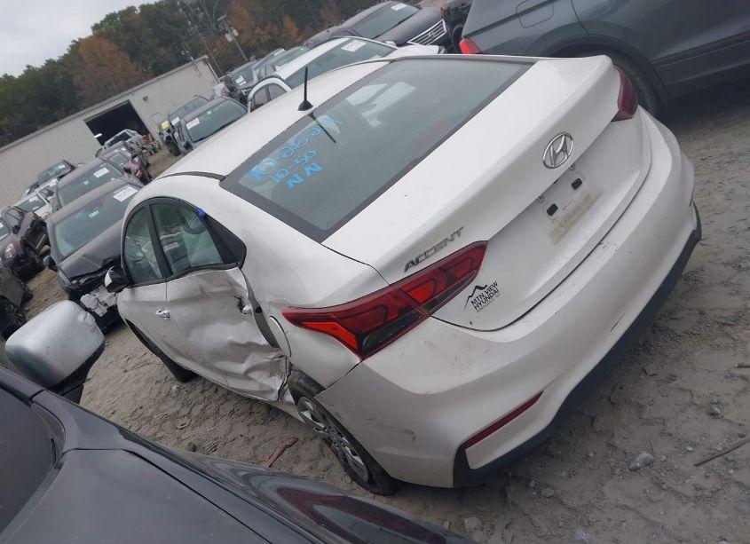 Photo 3 of 2019 Hyundai Accent SE (VIN 3KPC24A35KE065864)