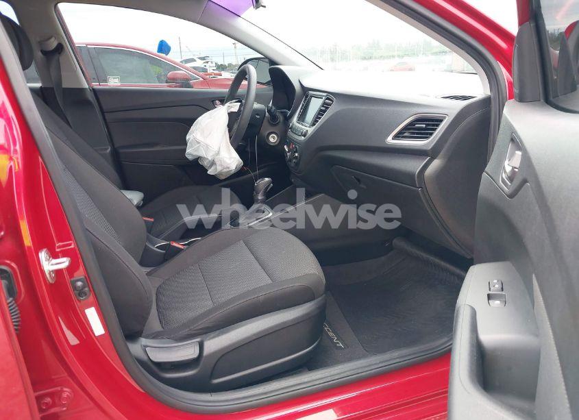 Photo 5 of 2019 Hyundai Accent SEL (VIN 3KPC24A35KE065900)