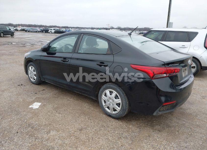 Photo 3 of 2019 Hyundai Accent SE (VIN 3KPC24A35KE073169)