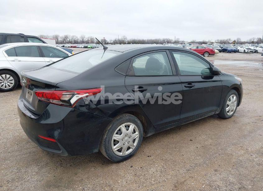 Photo 4 of 2019 Hyundai Accent SE (VIN 3KPC24A35KE073169)