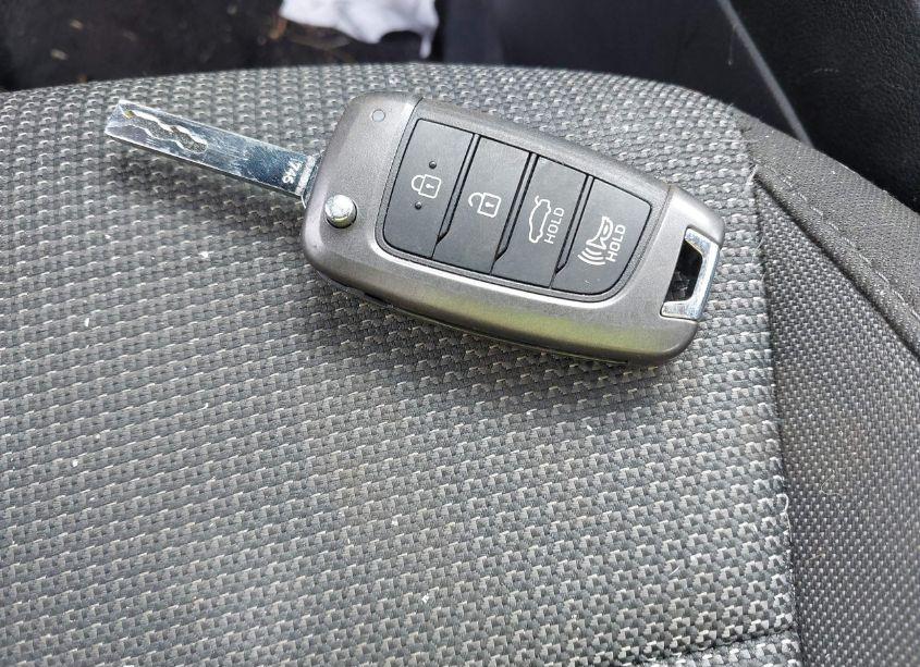 Photo 11 of 2018 Hyundai Accent SE (VIN 3KPC24A36JE011729)