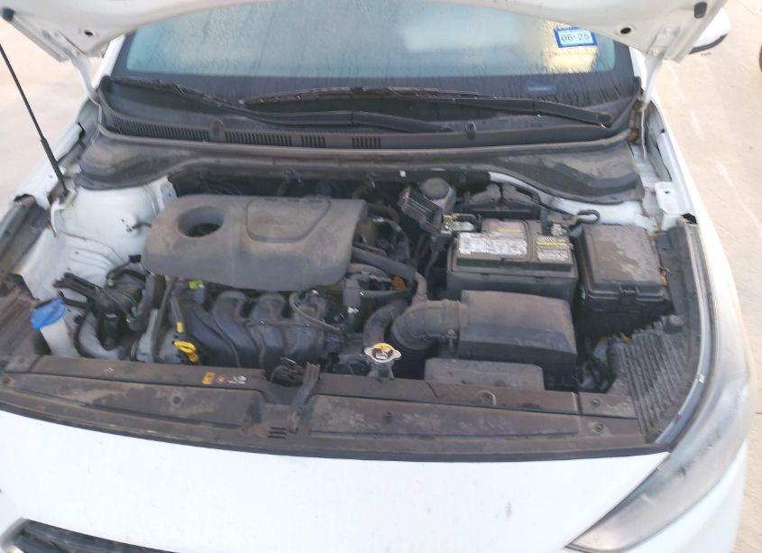 Photo 10 of 2018 Hyundai Accent SE (VIN 3KPC24A36JE019989)