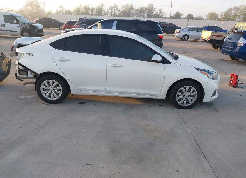 Photo 14 of 2018 Hyundai Accent SE (VIN 3KPC24A36JE019989)