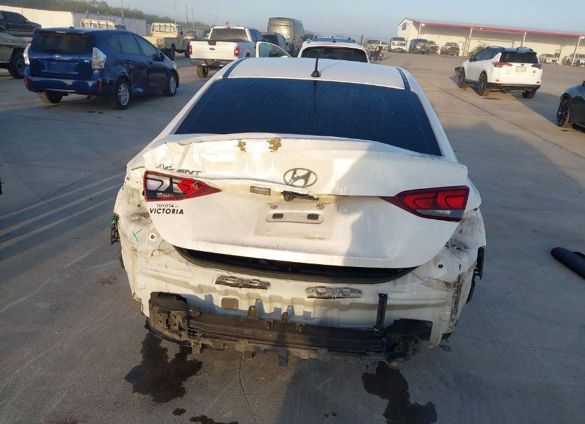 Photo 17 of 2018 Hyundai Accent SE (VIN 3KPC24A36JE019989)