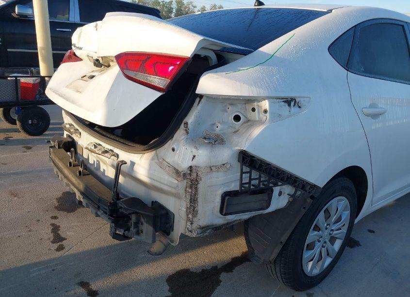 Photo 21 of 2018 Hyundai Accent SE (VIN 3KPC24A36JE019989)