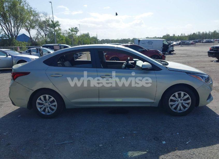 Photo 14 of 2018 Hyundai Accent SE (VIN 3KPC24A36JE033486)