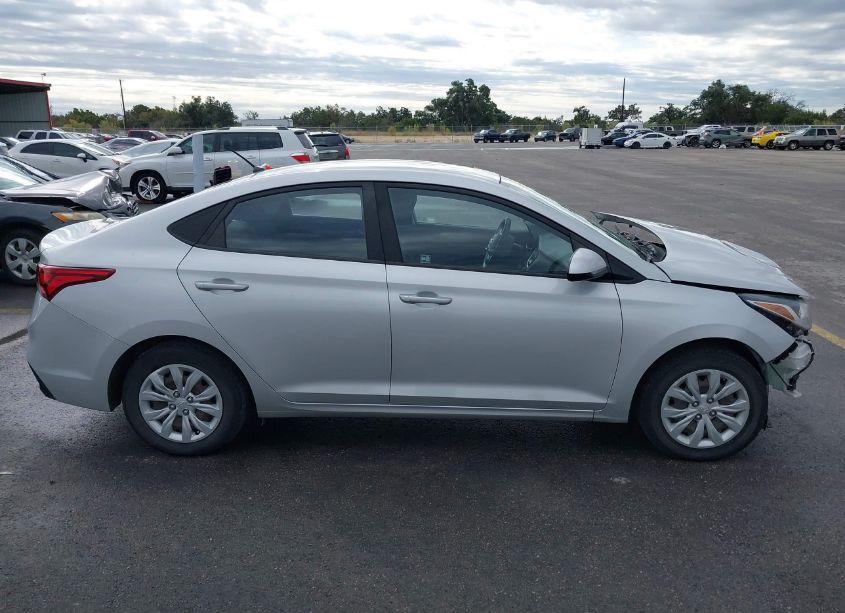 Photo 14 of 2019 Hyundai Accent SE (VIN 3KPC24A36KE054811)