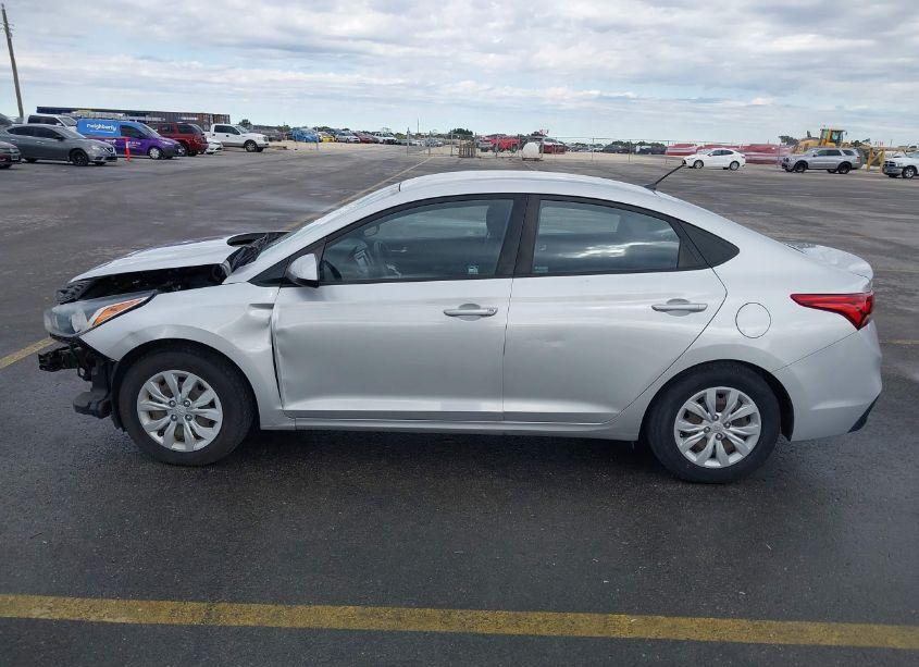 Photo 15 of 2019 Hyundai Accent SE (VIN 3KPC24A36KE054811)