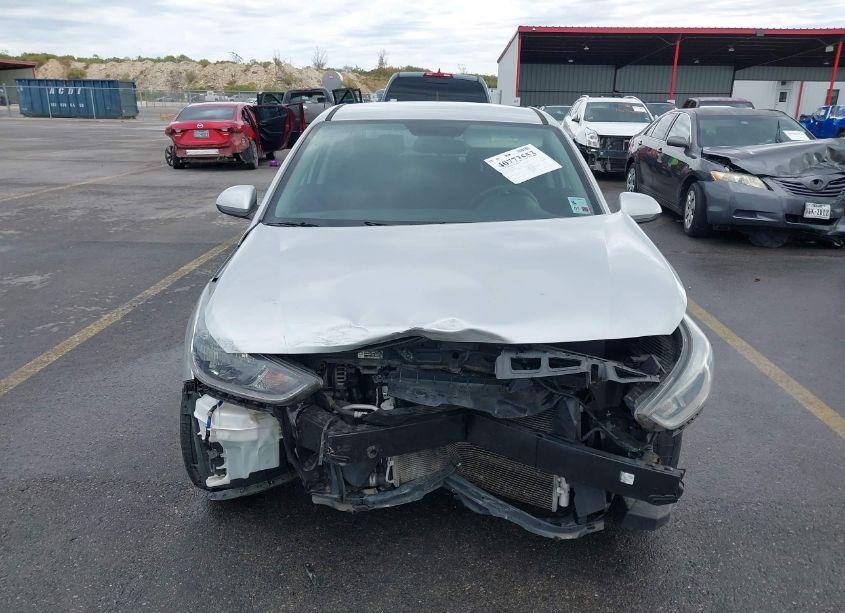 Photo 6 of 2019 Hyundai Accent SE (VIN 3KPC24A36KE054811)