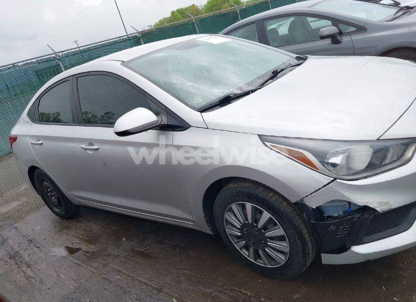 Photo 13 of 2019 Hyundai Accent SE (VIN 3KPC24A36KE056459)