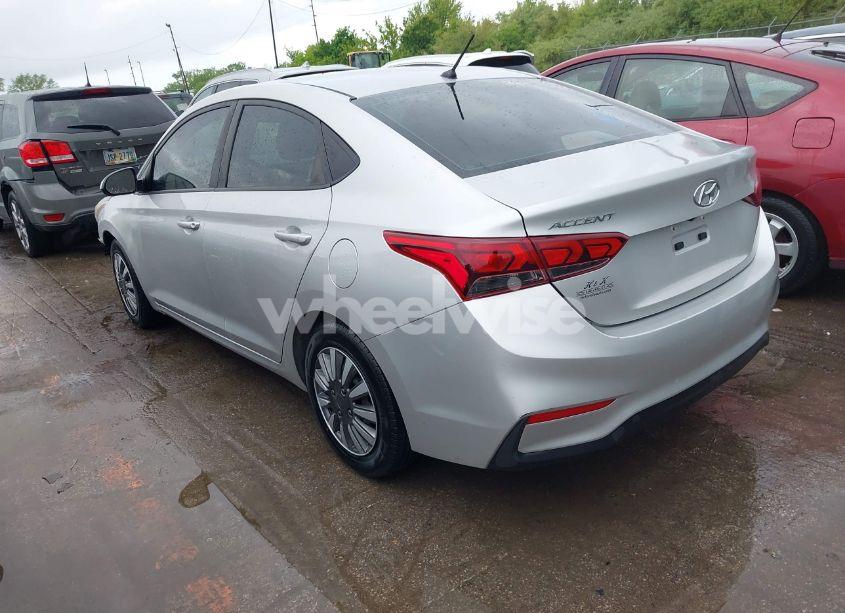 Photo 3 of 2019 Hyundai Accent SE (VIN 3KPC24A36KE056459)