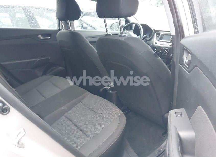 Photo 8 of 2019 Hyundai Accent SE (VIN 3KPC24A36KE056459)