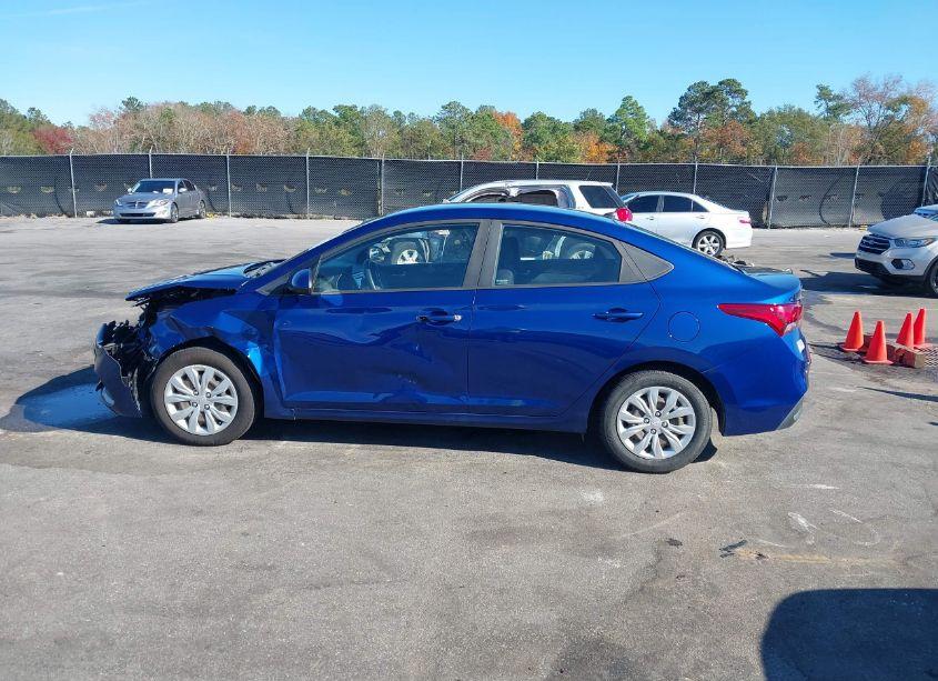 Photo 14 of 2019 Hyundai Accent SE (VIN 3KPC24A36KE070698)