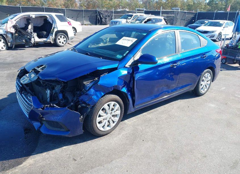 Photo 2 of 2019 Hyundai Accent SE (VIN 3KPC24A36KE070698)